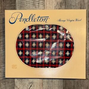 NEW —***VINTAGE***Pendleton Red and Black Wool Blanket
